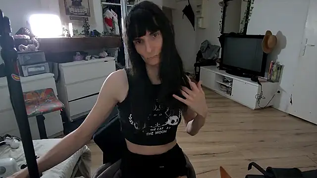 CeriseLapine online show from 12/01/25, 09:09