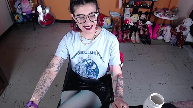 MissMiia2 online show from 01/11/25, 02:04