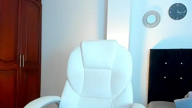 kathyajhonss online show from 04/21/26, 09:17