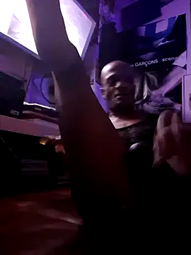 Snapshot of dreski86 chatting on 10/08/25, 07:50 dreski86 online show from 10/08/25, 07:50