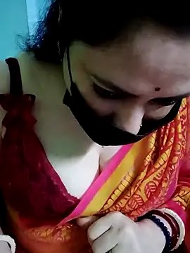 Snapshot of Raja_Ranii chatting on 12/28/24, 05:57 Raja Ranii online show from 12/28/24, 05:57