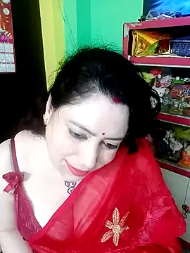 Snapshot of Raja_Ranii chatting on 02/14/25, 05:41 Raja Ranii online show from 02/14/25, 05:41