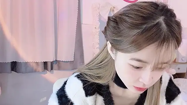 Carly 1 online show from 12/18/24, 12:29