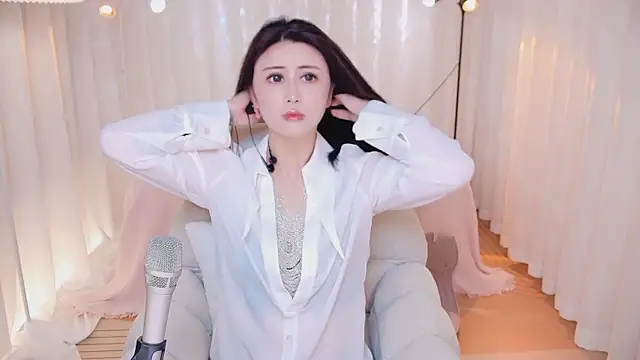 Daisy7 11 online show from 04/10/26, 02:00