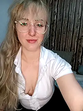 Snapshot of SherryOutdoor1 chatting on 01/15/25, 08:05 SherryOutdoor1 online show from 01/15/25, 08:05