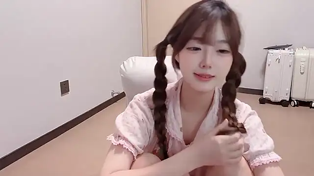 Fairy-06 online show from 10/22/25, 01:55