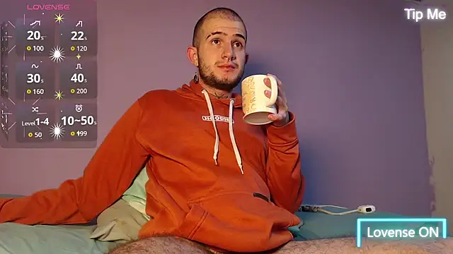 Dante Bear  online show from 10/22/25, 02:23