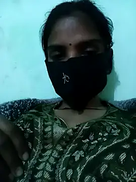 Snapshot of cute_simmy0 chatting on 12/23/24, 04:22 cute simmy0 online show from 12/23/24, 04:22