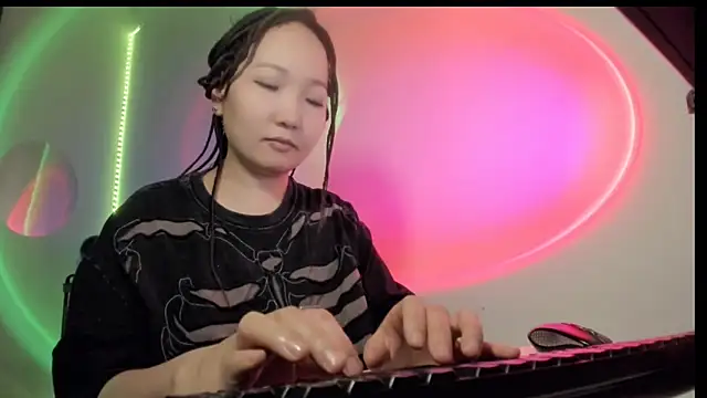 himeros goddess online show from 02/07/25, 05:52