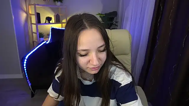 ElysLunar online show from 01/15/25, 06:29