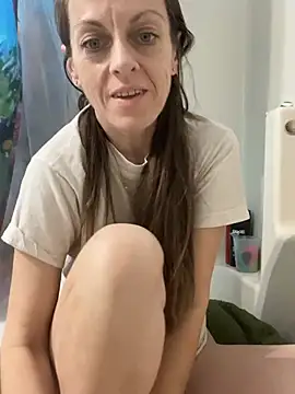 Snapshot of DavinaRay chatting on 02/18/25, 09:20 DavinaRay online show from 02/18/25, 09:20