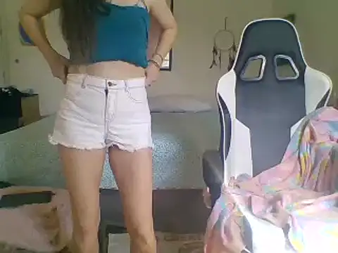 Snapshot of DavinaRay chatting on 03/07/25, 06:11 DavinaRay online show from 03/07/25, 06:11