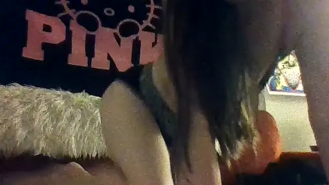 Snapshot of DavinaRay chatting on 10/22/25, 12:44 DavinaRay online show from 10/22/25, 12:44