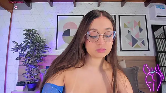 MiaKay1 online show from 02/06/26, 03:33