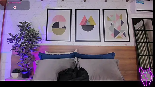 MiaKay1 online show from 02/21/26, 03:40