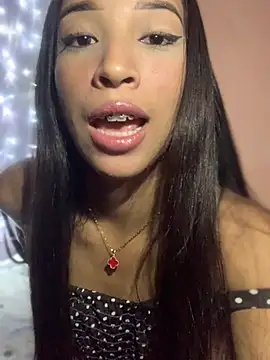 Snapshot of Nicole_cute1 chatting on 02/18/25, 05:20 Nicole cute1 online show from 02/18/25, 05:20