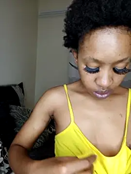 CocoSexyBabe online show from 04/18/26, 09:15