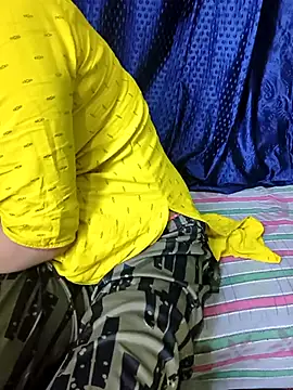 kaveerpooja947 online show from 12/03/25, 04:16