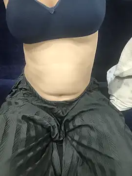 kaveerpooja947 online show from 04/25/26, 05:32