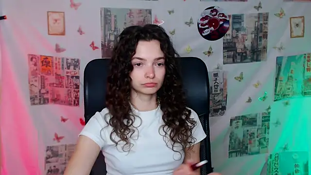  SusieSu  online show from 04/21/26, 06:31