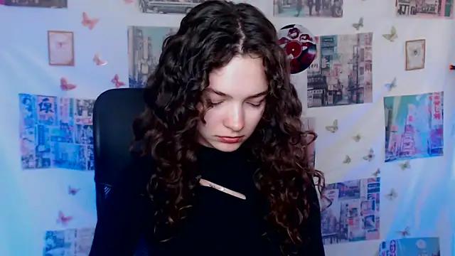  SusieSu  online show from 04/22/26, 12:07