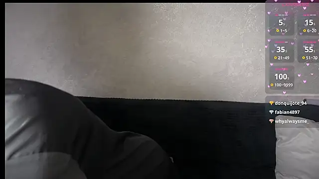 Snapshot of SusieEvans chatting on 11/09/25, 02:37 SusieEvans online show from 11/09/25, 02:37