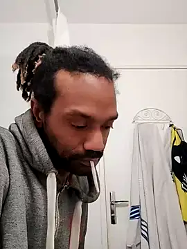 Snapshot of bas2ana chatting on 12/11/24, 05:59 bas2ana online show from 12/11/24, 05:59