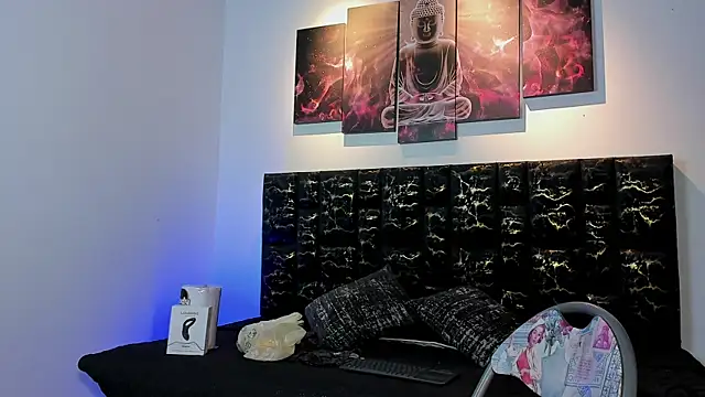 BastianFerrari online show from 11/28/25, 02:36