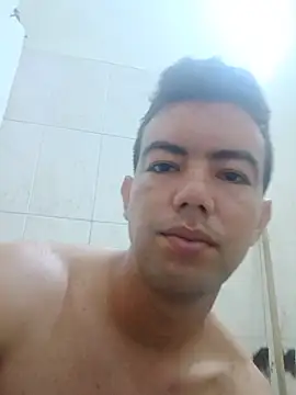 Snapshot of jose02517 chatting on 07/06/26, 05:04 jose02517 online show from 07/06/26, 05:04
