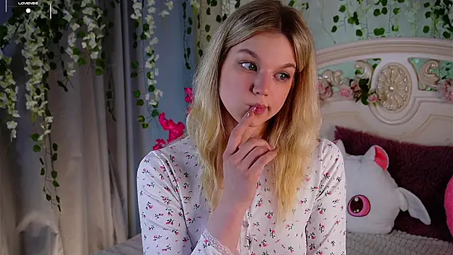 EdlinAlliston online show from 10/22/25, 02:28