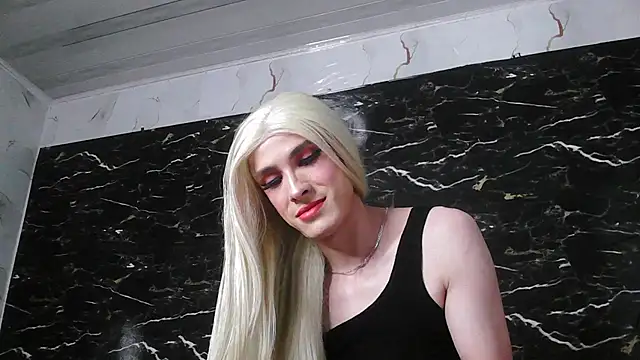 crislingery dolli online show from 02/03/25, 04:31