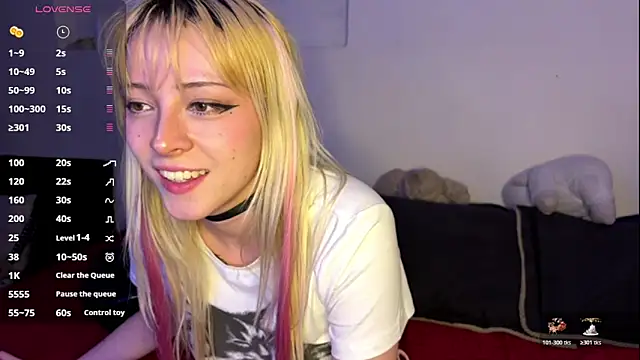 Cloe five online show from 10/22/25, 10:53