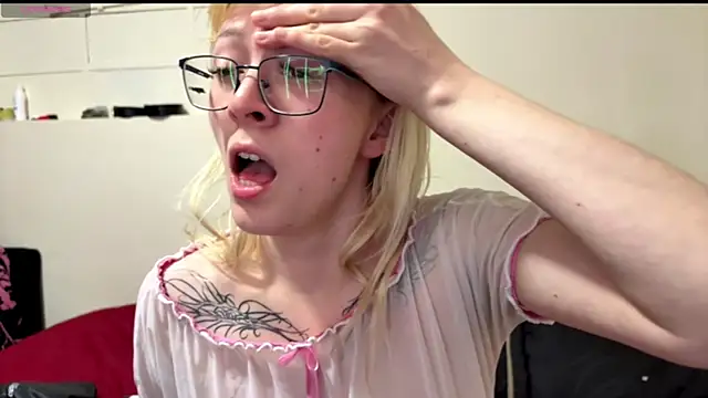 Cloe five online show from 11/21/25, 07:01