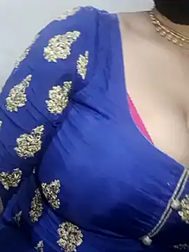 Snapshot of Anamika_Kapoor chatting on 01/24/25, 10:41 Anamika Kapoor online show from 01/24/25, 10:41