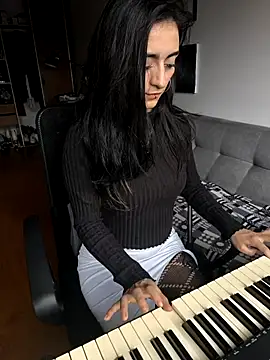 Lila Desiree online show from 11/13/25, 03:55