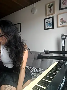 Lila Desiree online show from 11/23/25, 04:29