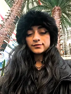 Lila Desiree online show from 11/25/25, 01:16