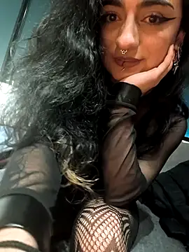 Lila Desiree online show from 12/19/25, 01:12