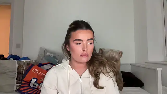 maisiesmithx online show from 04/11/26, 08:46