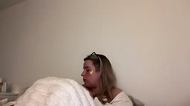 maisiesmithx online show from 04/16/26, 09:39