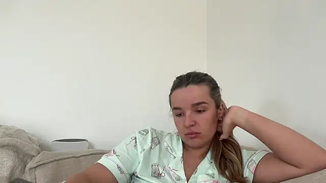 Snapshot of maisiesmithx chatting on 05/16/26, 01:21 maisiesmithx online show from 05/16/26, 01:21