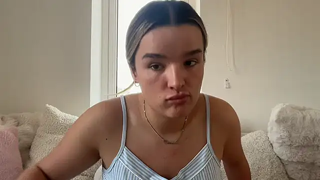 Snapshot of maisiesmithx chatting on 07/07/26, 05:17 maisiesmithx online show from 07/07/26, 05:17