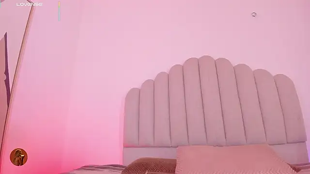 Nikki Angel  online show from 02/19/26, 07:10