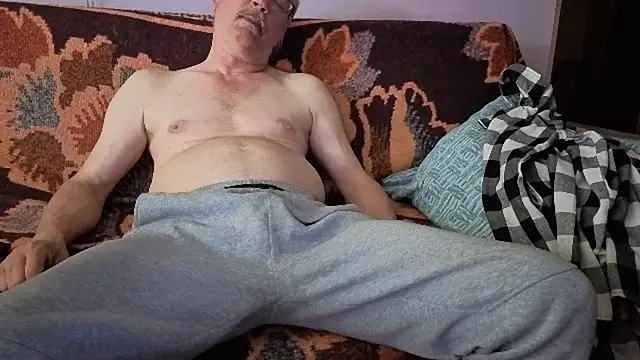 Snapshot of loverboyxxx69 chatting on 04/28/26, 03:17 loverboyxxx69 online show from 04/28/26, 03:17