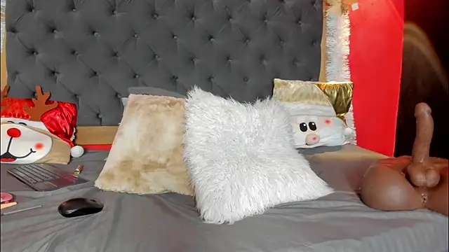 YayaHilton online show from 11/29/25, 05:10