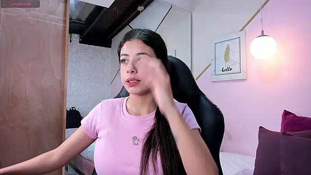 coraltaylor online show from 12/19/24, 10:42