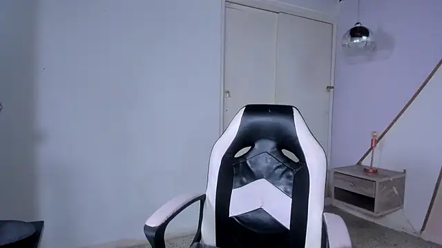 coraltaylor online show from 03/16/25, 12:45