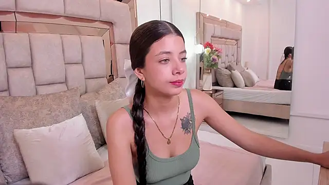 coraltaylor online show from 10/11/25, 03:10