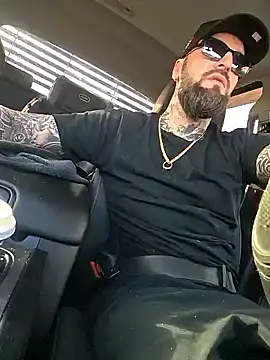 Beardedtattood online show from 11/24/25, 01:55