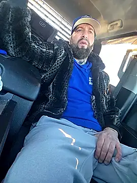 Beardedtattood online show from 02/01/26, 01:20